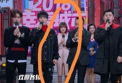 小艺爆料前锋视频,前锋视频揭秘球场风云